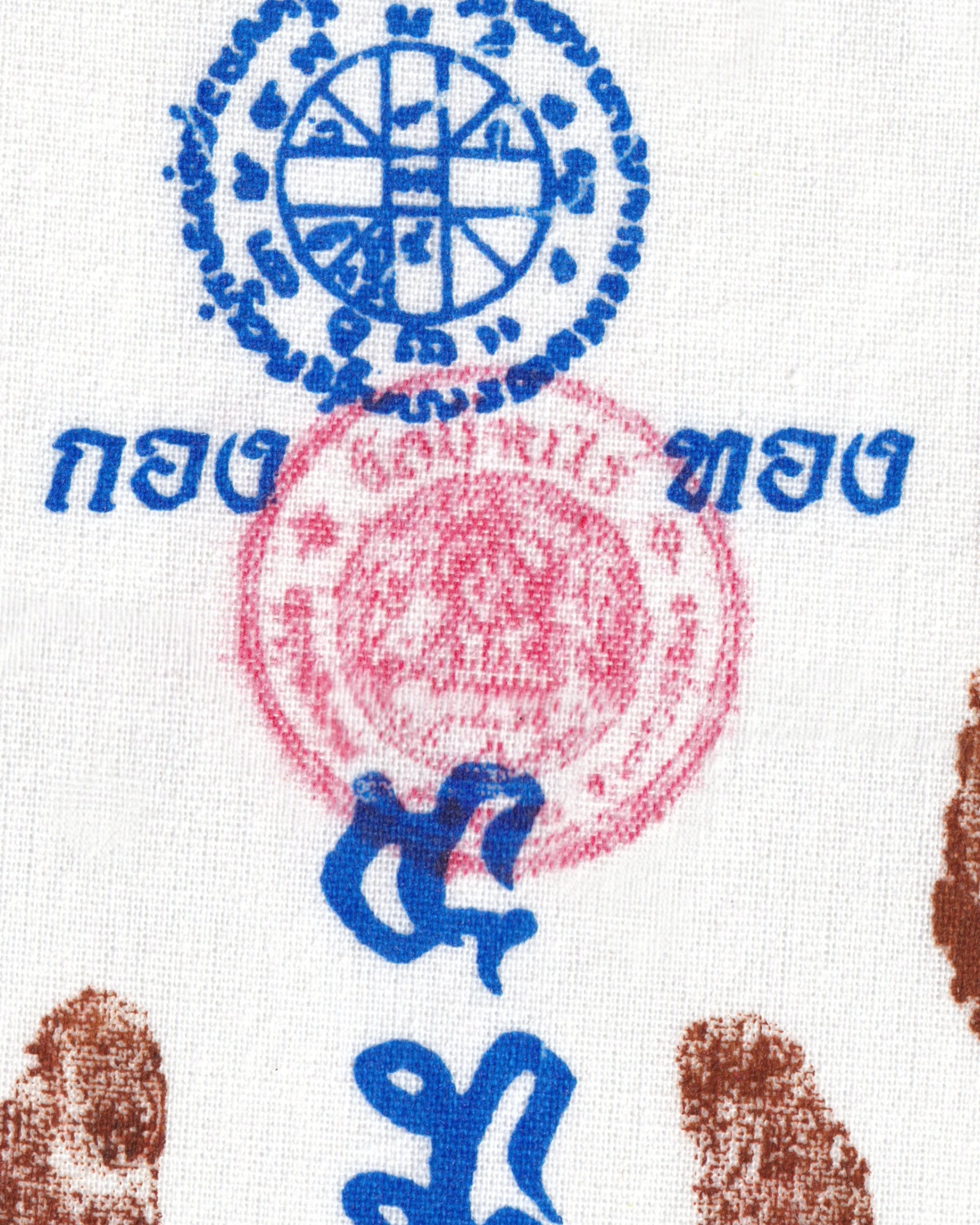 Pha Yant “Luang Phor Koon” hands Pha Yant Props!